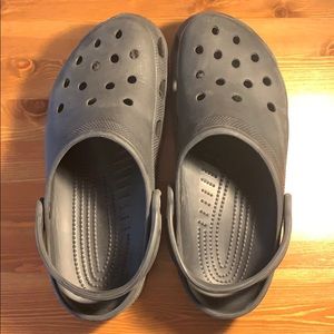 Men’s crocs size 11